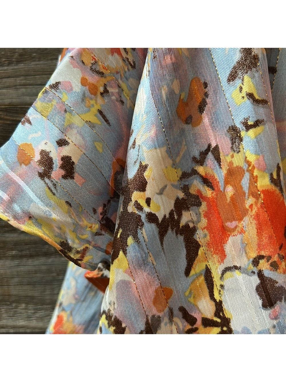 Elliatt Laquat Skirt in Multi Floral NWT Size XS - Picture 6 of 10